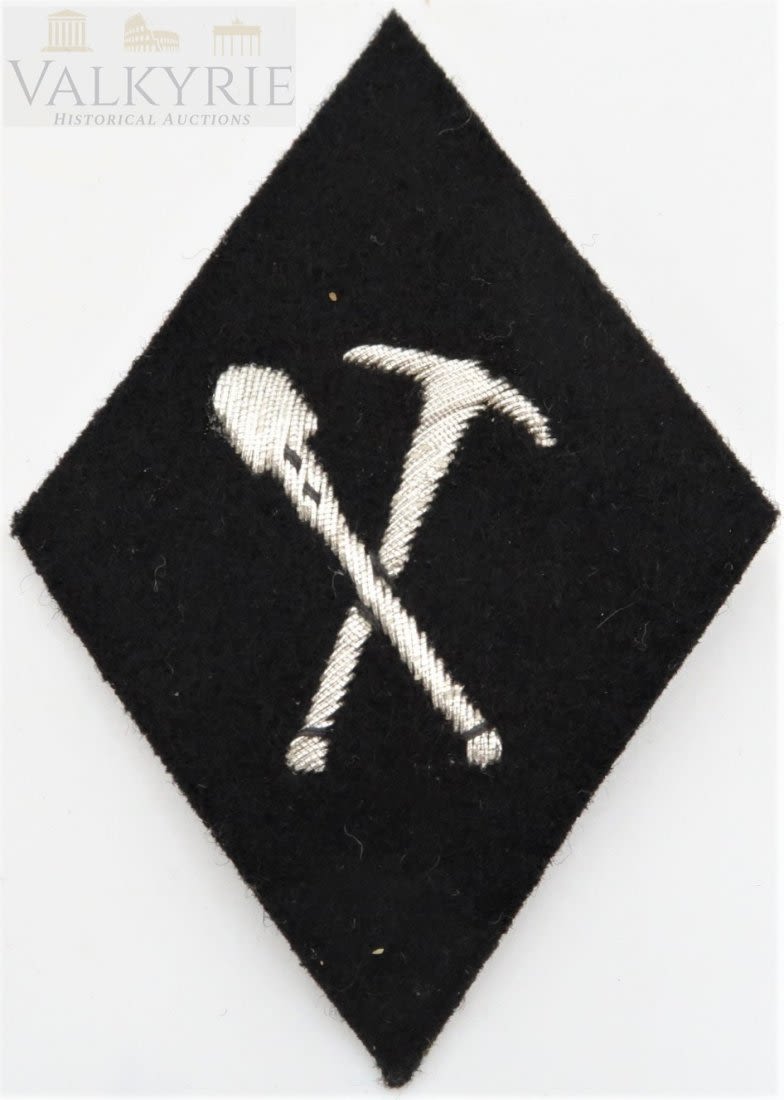 Lot 873: SS - Pioneer Personnel Sleeve Diamond.