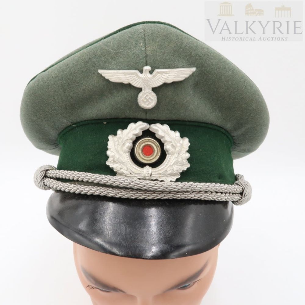 Lot 895: Early peaked cap for Wehrmacht officials (Schirmmutze).