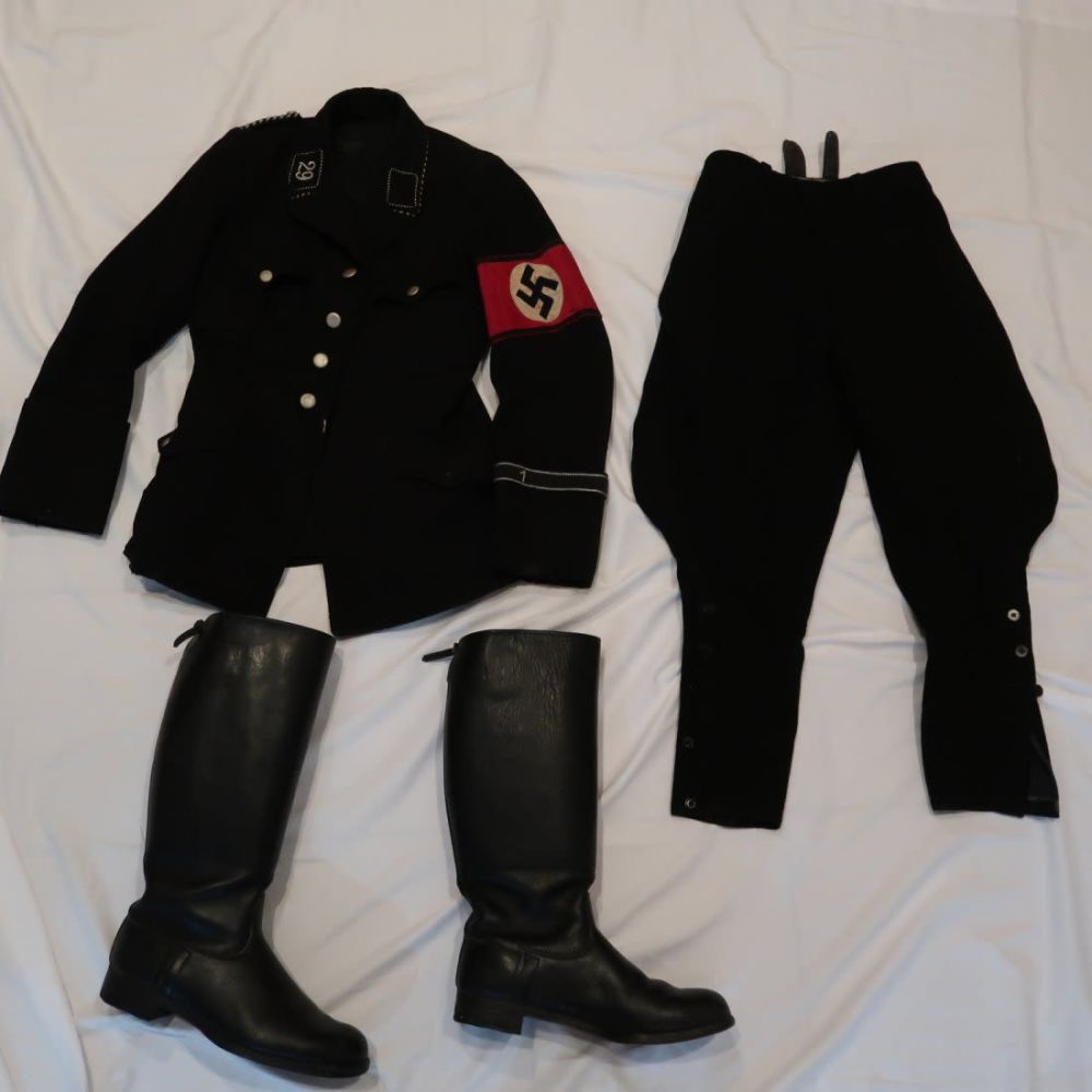 Lot 887: Awesome Uniform Set of SS Allgemeine to SS-Mann 1st St.