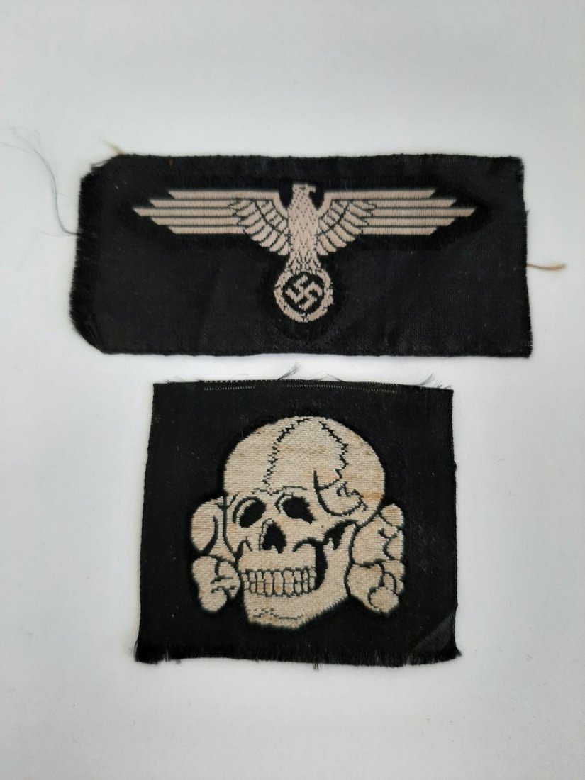 Lot 933: Waffen SS Bevo Hat Insignia