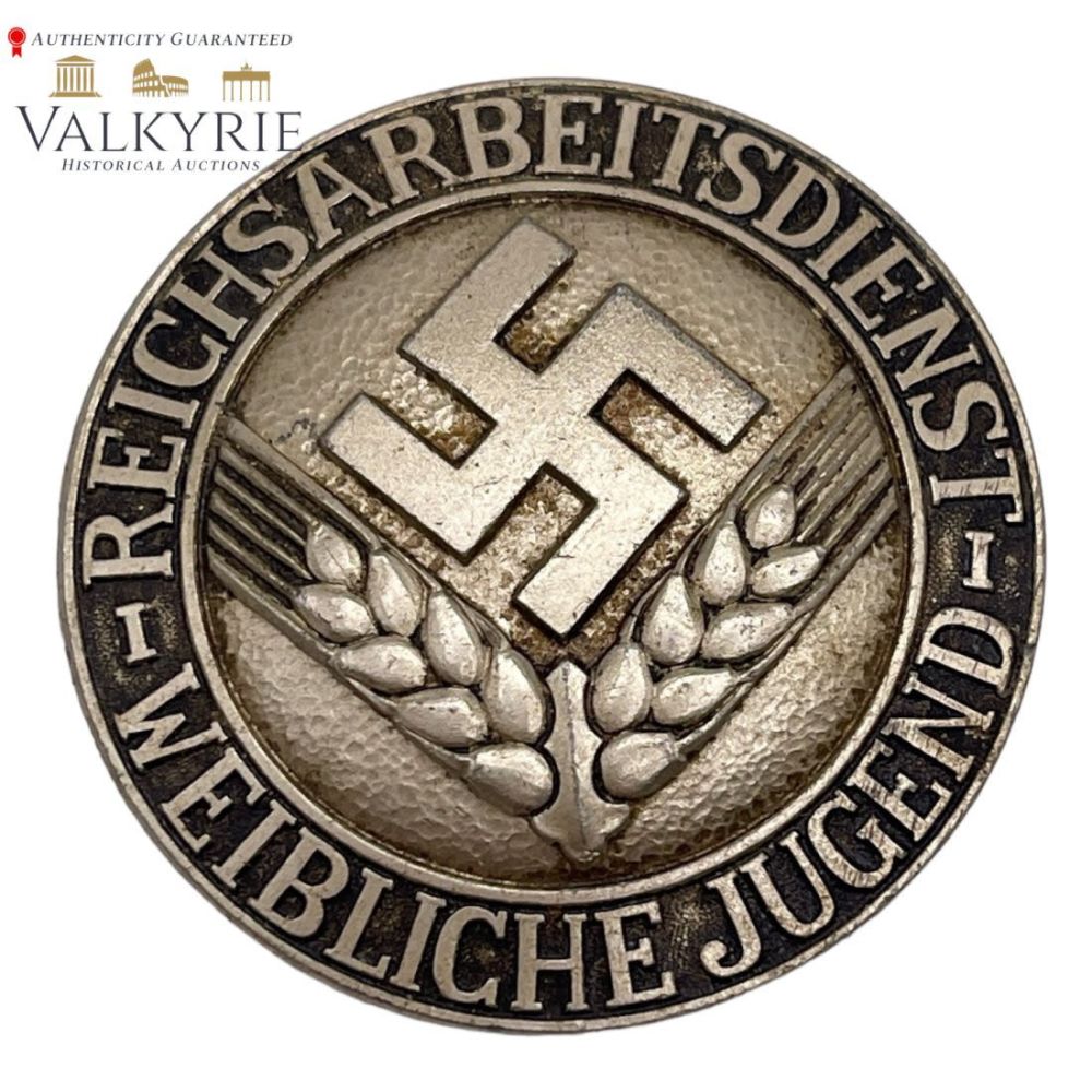 Lot 312: Nazi - Brooch Reichsarbeitsdienst Female Youth, Work Maid (Duty)