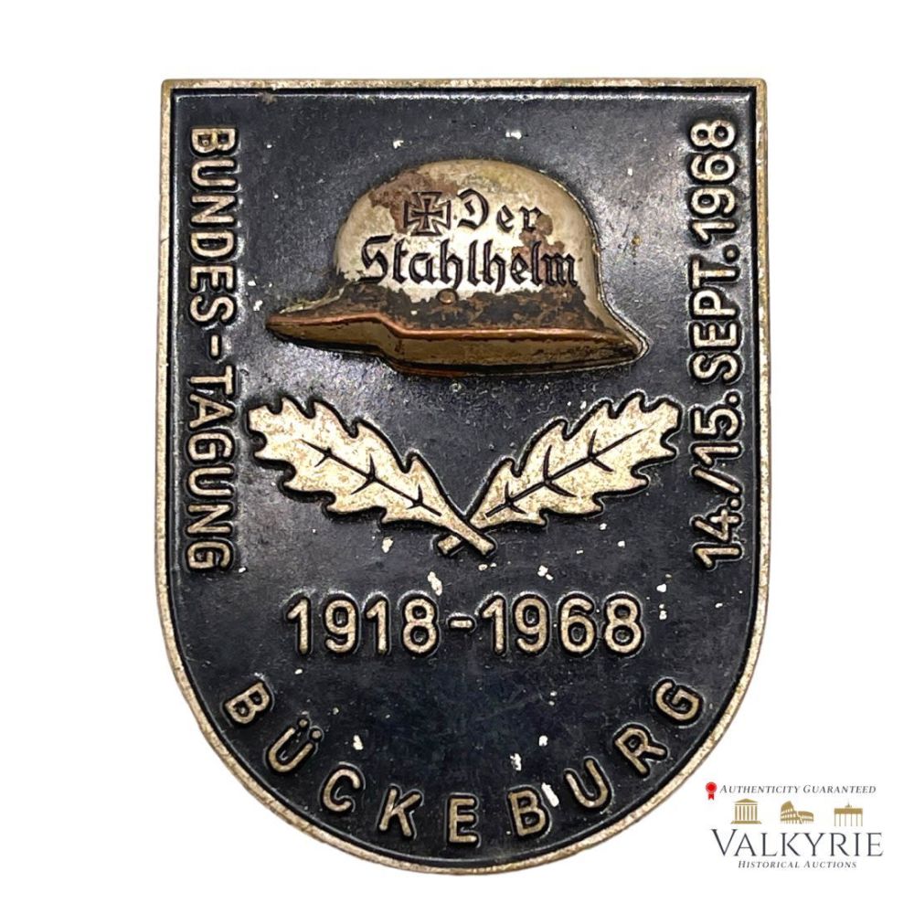 Lot 323: Badges â€“ The Steel Helmet â€“ Steel Helmet Federation â€“ Buckeburg Parliament 14./15. Sept. 1968