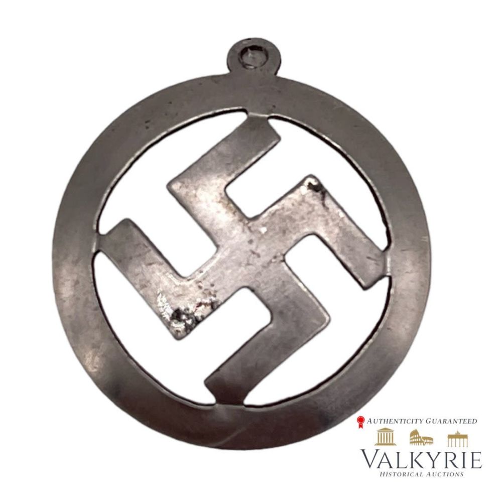 Lot 336: Nazi German Badge with Swastika