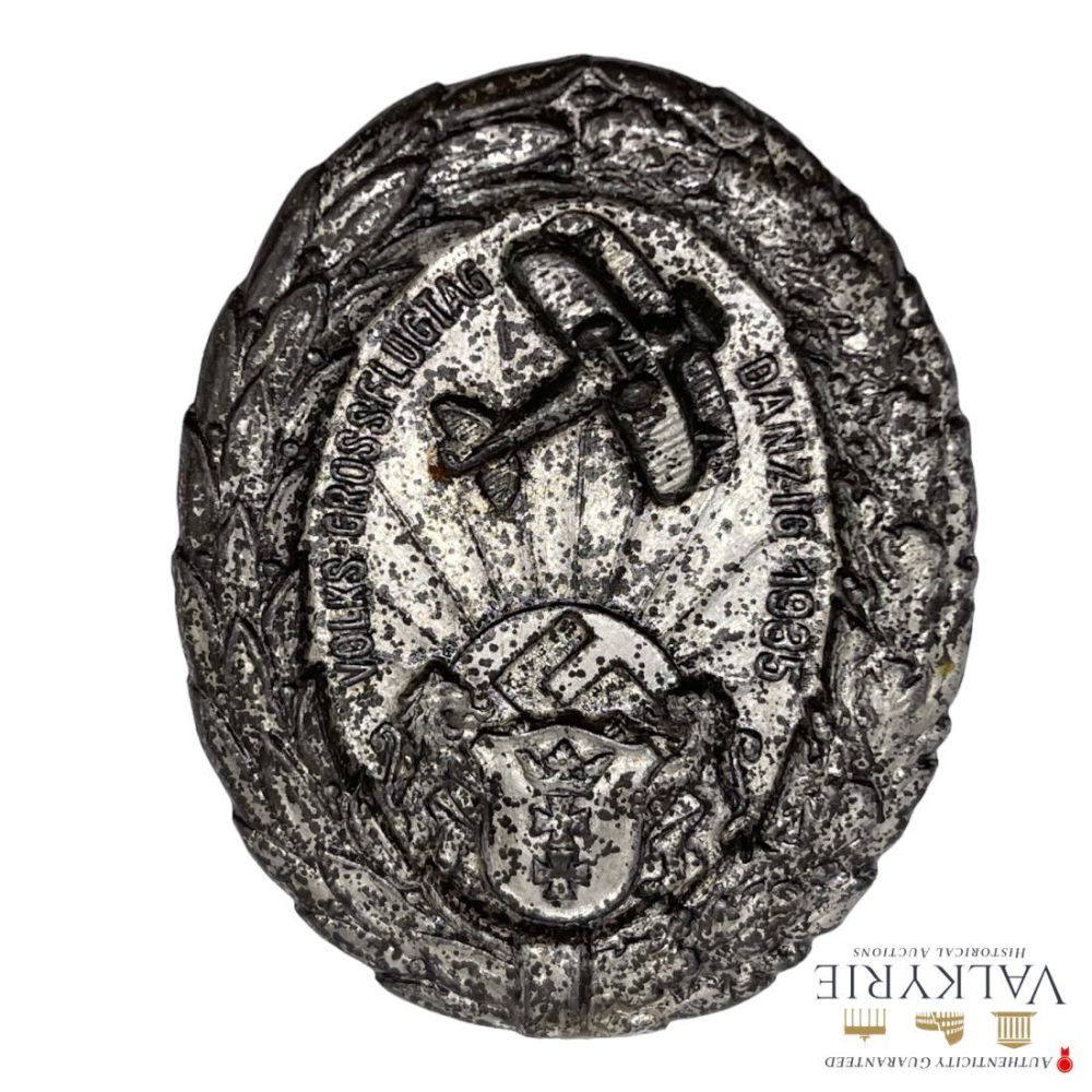 Lot 355: Nazi Rare German Badge "Volks Grosse Flugtag Danzig 1935