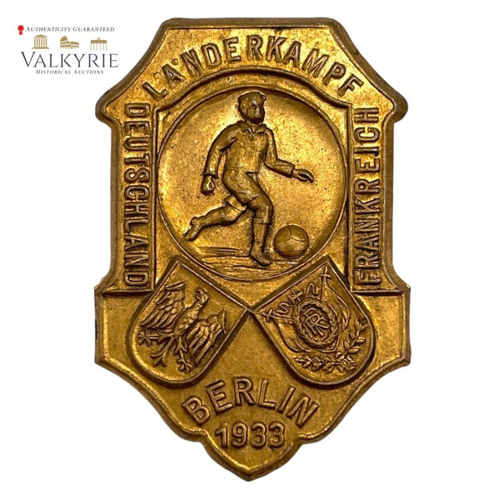 Lot 362: German Badge "LÃ¤nderkampf Deutschland v Frankreich 1933 Berlin".