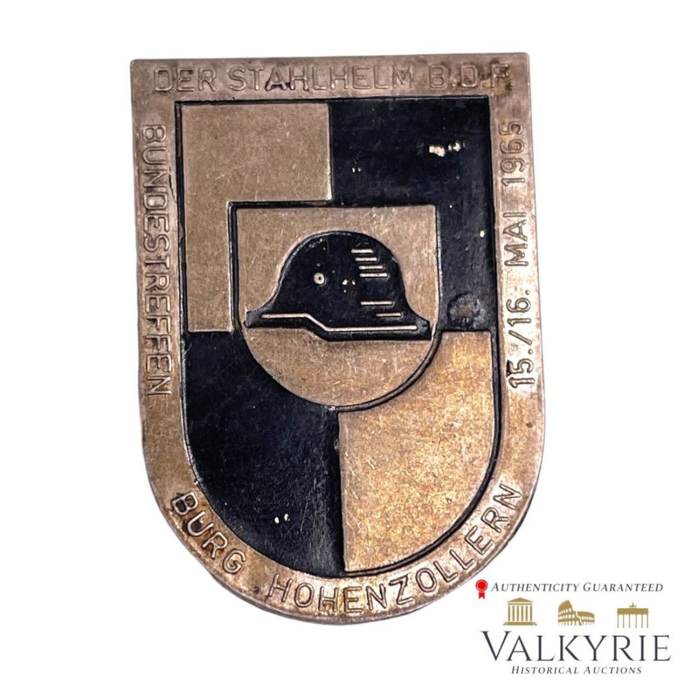 Lot 371: BurgHohenzollern Stahlhelm badge