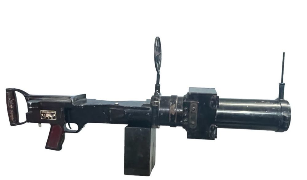 Lot 502: Japanese WWII Machine Gun Training Camera