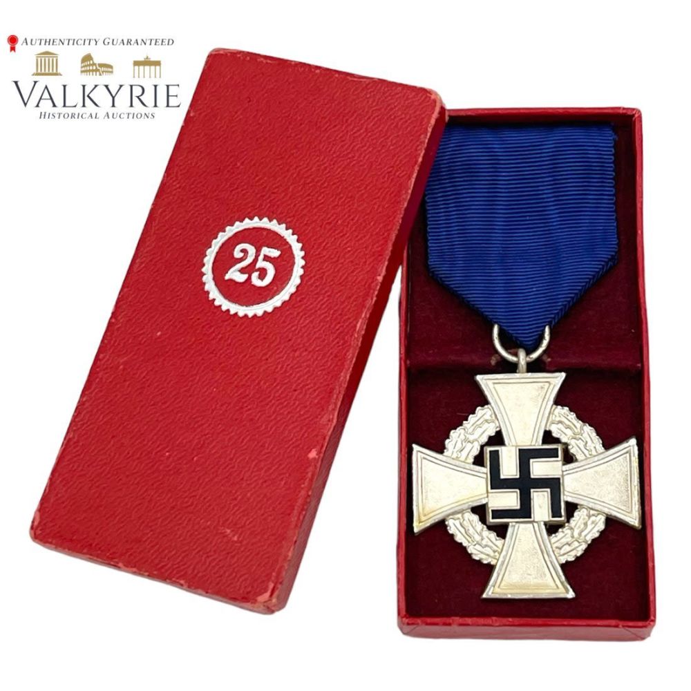 Lot 566: NSDAP Nazi German 25 Year Boxed FAITHFUL SERVICE Medal