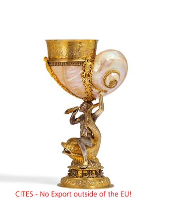 Großer Nautiluspokal mit Triton. GROßER NAUTILUSPOKAL MIT TRITON. Heiden, Theodor. München. 