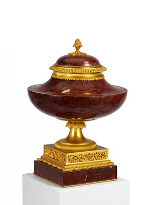 Seltene Aufsatzvase Louis XVI. SELTENE AUFSATZVASE LOUIS XVI. Paris. Datierung: Um 1775. 