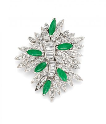 Jade-Diamant-Brosche. JADE-DIAMANT-BROSCHE. Datierung: Um 1940. Material: Platin, Punze. 