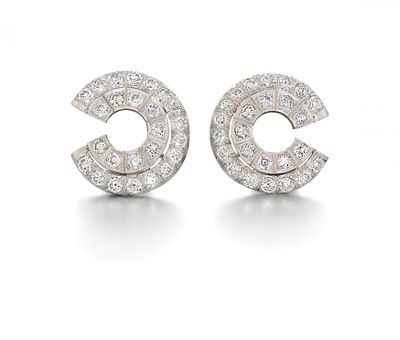 Diamant-Ohrschmuck. DIAMANT-OHRSCHMUCK. Datierung: Um 1940. Material: Platin, getestet. 