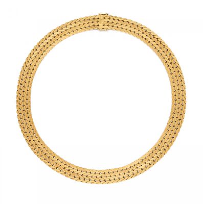 Mattiertes Gold-Collier. MATTIERTES GOLD-COLLIER. Herkunft: Italien. Datierung: Um 1970. 