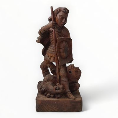 Holzfigur. Handgeschnitzte Holzfigur, Motiv Hlg. Georg der Drachent&ouml;ter