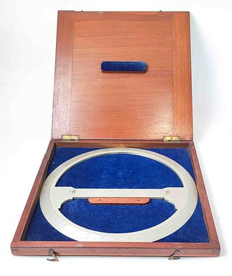 R. Bailey Kartenwinkelmesser, &Oslash; ca. 30cm, in orig. Holzbox, Sammlerst&uuml;ck aus renommiertem 