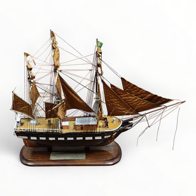 Modellschiff "Gustav" NDL Anfertigung 1960. 3-Mast Bark Modellschiff "Gustav" NDL Anfertigung 