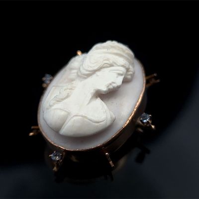 Antique Rose Gold Cameo Brooch with Spinel. 10 karat rose gold cameo brooch with four blue