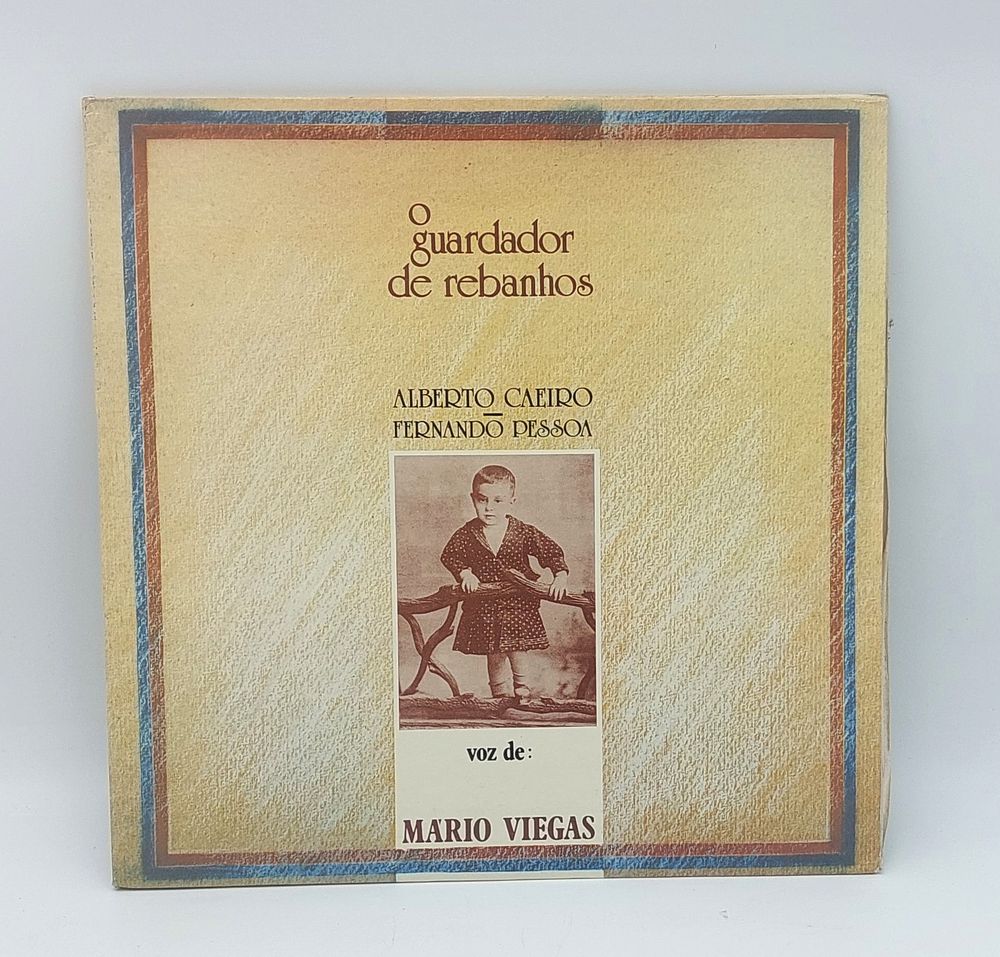 Vintage Antiguidades | Auction 81 | Vinyl & Cutlery