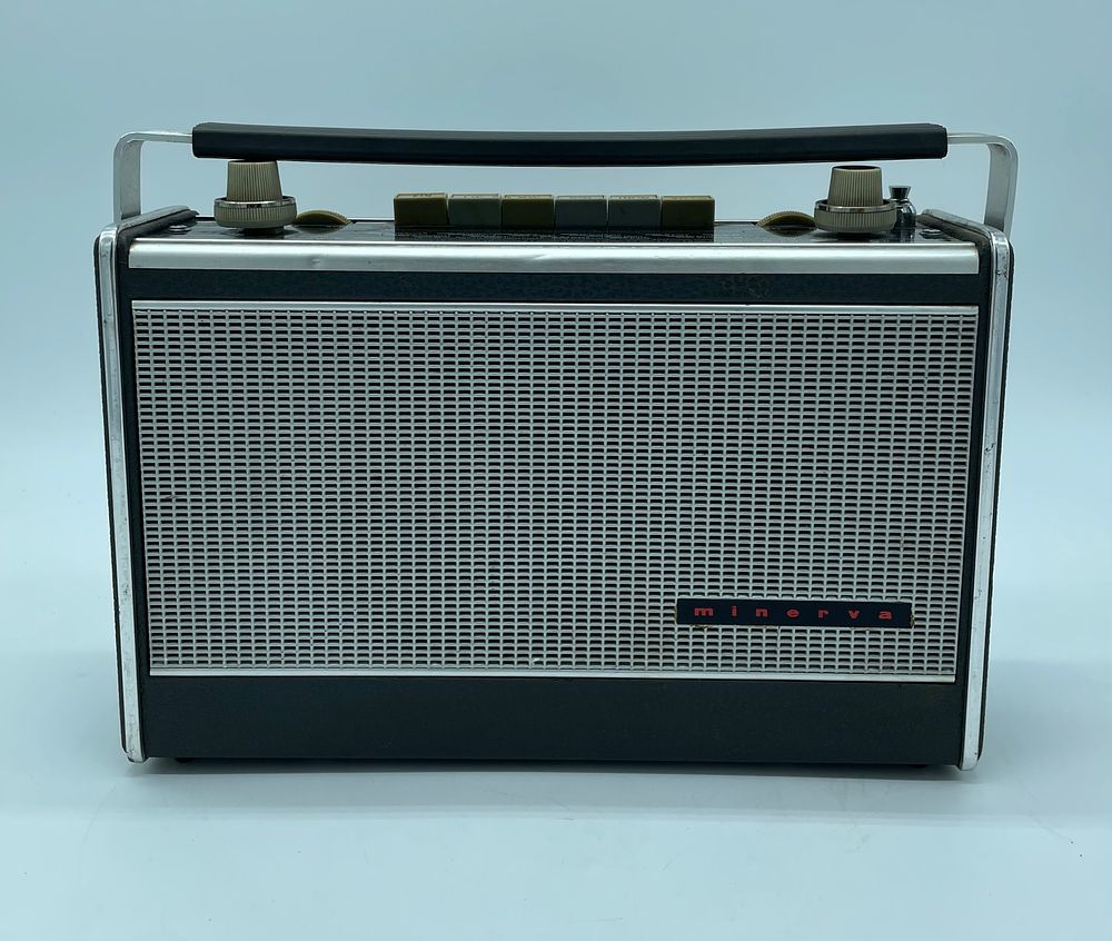 Vintage Antiguidades | Auction 85 | Decoration • Technology • Collecting • Statuary • Books