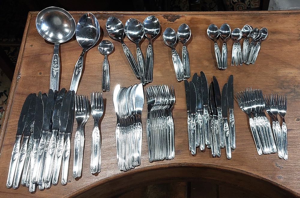 Vintage Antiguidades | Auction 133 | Antiques