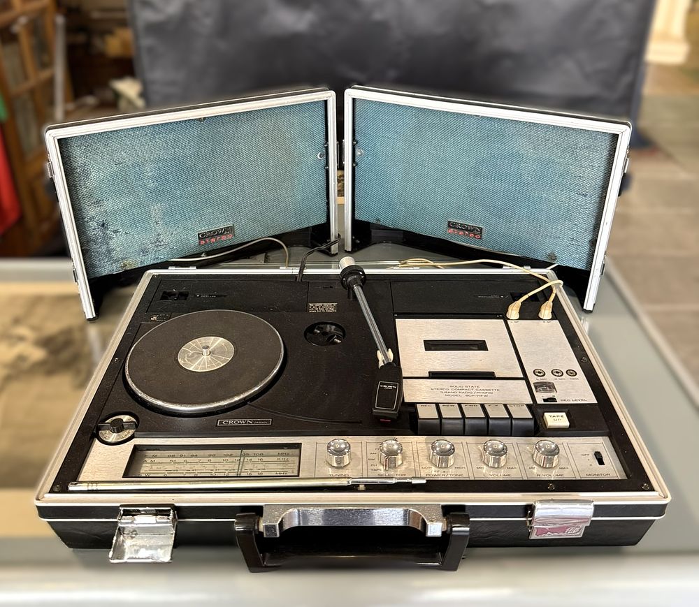 Vintage Antiguidades | Auction 135 | Fun Facts