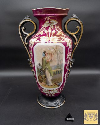Vase in Old Paris Porcelain. Polychrome floral decoration on a burgundy background, pierced 