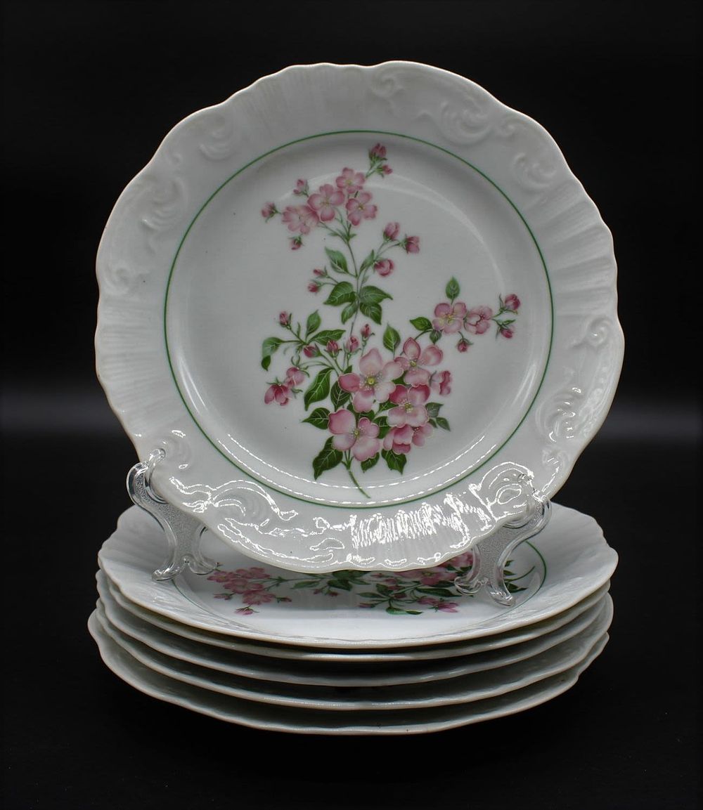 Six Ladeiro Plates in Porcelain. Molded and relieved from the Vista Alegre factory, marked on 