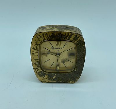 Swiza 8 winding watch. Swiza 8 three-hand winding watch with gold-plated metal body. Alarm
