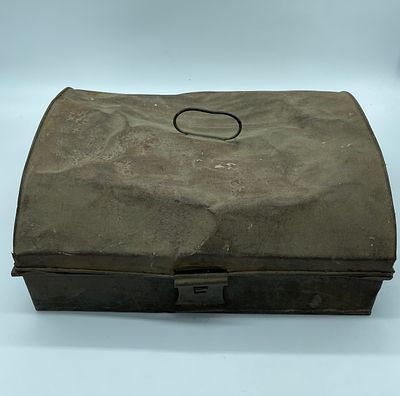 Metal box. Rectangular metal box with an aloquete lock and a handle at the top. The box shows
