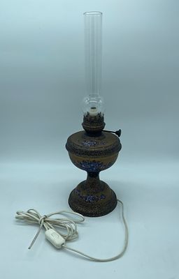 Table lamp. Electric table lamp. Lamp with moulded metal base with polychrome painting of floral