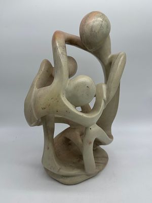 Stone Sculpture. Sculpture in stone. Contemporary style. Signed in the base.
The piece has the