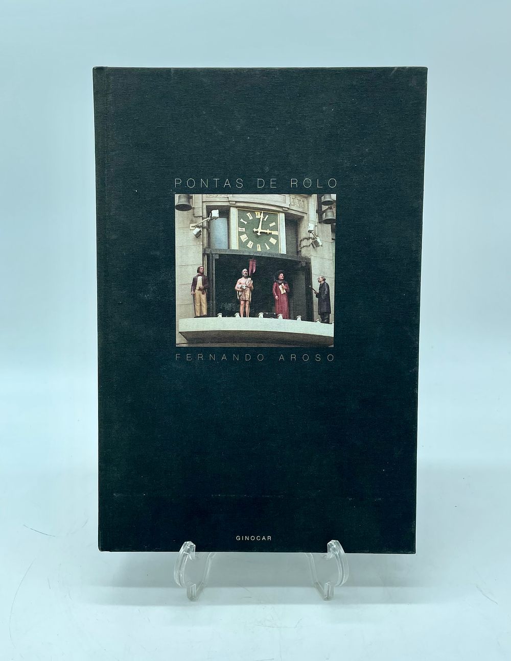 ‘Pontas de Rolo’ by Fernando Aroso. Hardback book with text and photograph by the author. 