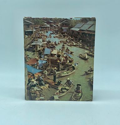 'O Grande Livro de Viagens' (‘The Great Book of Travel’) from the Reader's Digest Selections. 