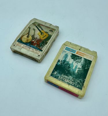 Two 8 track cartridges: 
I. ‘Melodias de Sempre’. Edições de discos Rapsódia, Lda., Oporto. RAP 