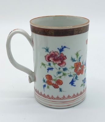Chinese Porcelain Mug
. Familia Rosa Company of Indias, Qing Qianiong Dynasty and Reign 