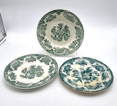 Three Portuguese Earthenware Dishes
. Unmarked, a soup tureen and two sides with floral 