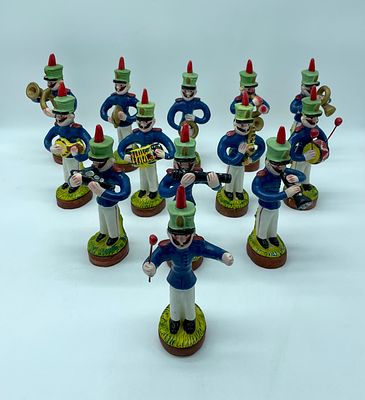 Clay Orchestra. Miniature clay orchestra made up of twelve wind and percussion players and a 