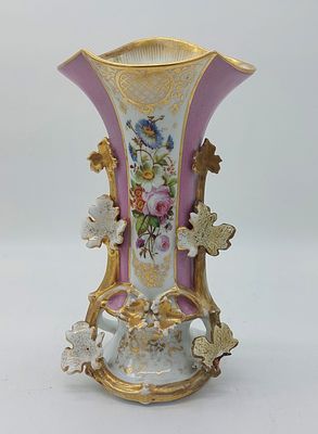 Porcelain vase. Old Paris style porcelain vase with wavy rim and gold trim, with leaf-shaped 