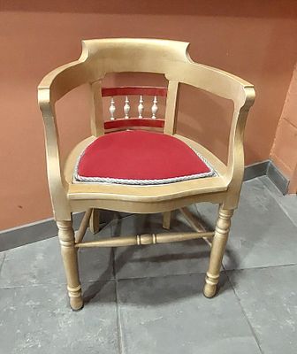 Barber Chair
. Half-moon shaped body in wood painted in gold and red, with upholstered and 