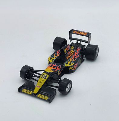 Miniature Williams FW 14
. Burago brand, 1/24 scale, made in Italy, Formula 1 car in good 