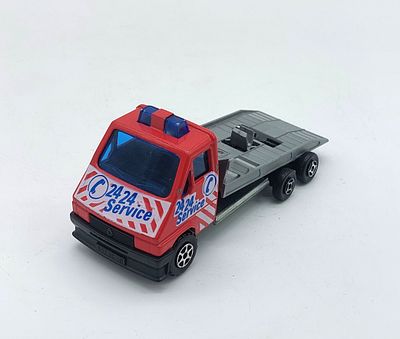 Miniature Renault 1984
. Majorette brand, made in France, 1/45 scale, Master T35, with slight 