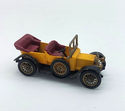 Miniature 1911 Daimler
. Vintage Y13 Daimler 1911 model, made in England by Lesney, 1/45 scale 