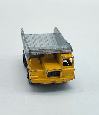 Miniature Majorette No. 274
. Benne Carriere, 1/100 scale, with signs of handling as seen in the 