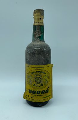 Adega Cooperativa de Alij&oacute; wine. Sealed wine from Adega Cooperativa de Alij&oacute;. Wine from the 