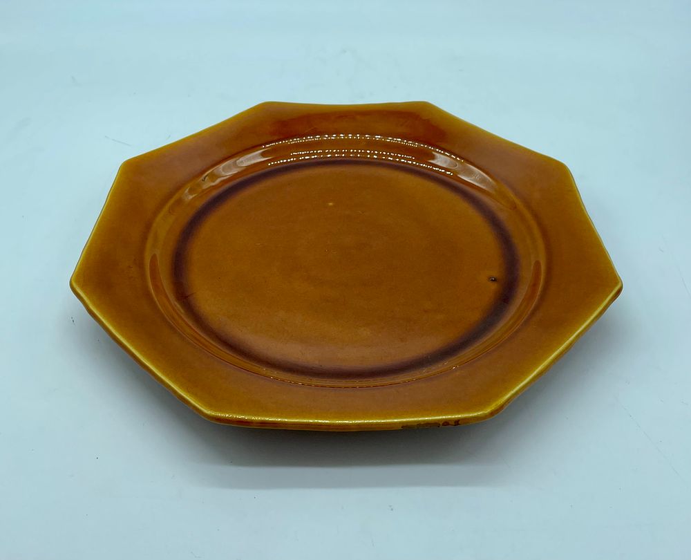 Portuguese ceramic plate. Moulded and relief ceramic plate, octagonal in shape. Painted in 