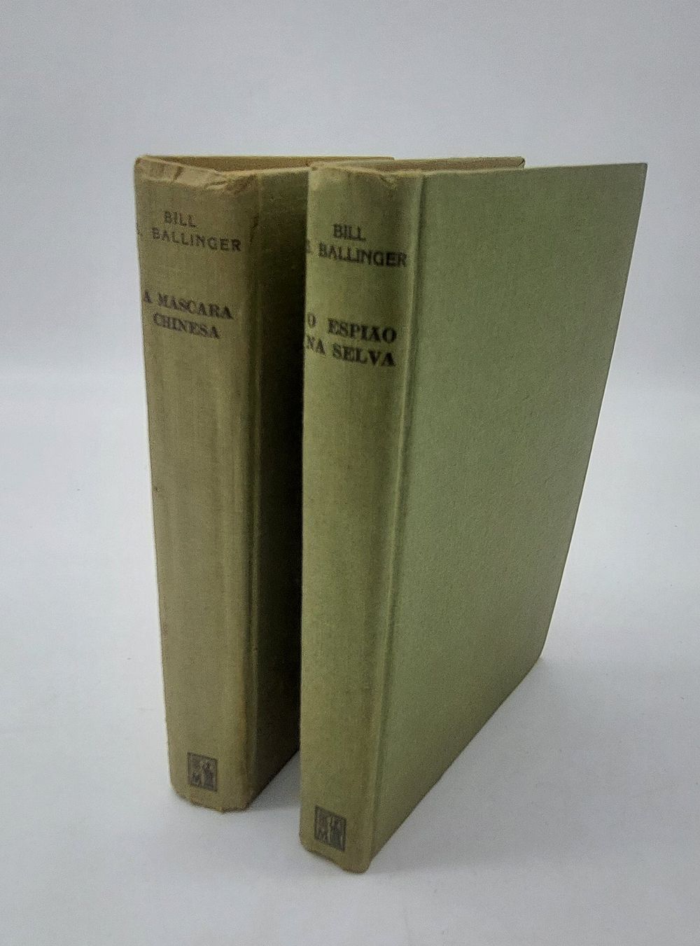 Two Romances by Bill S. Ballinger
. The Chinese Mask. Minerva Editorial. Lisbon. First edition 