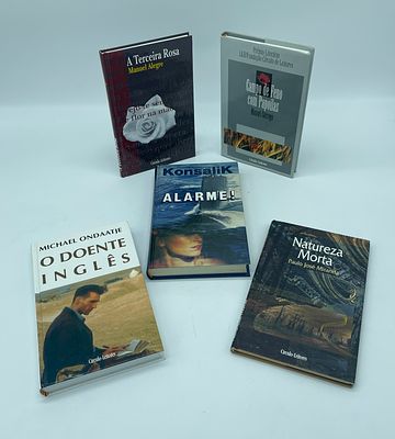 Cinco Livros Circulo de Leitores. Cinco livros editados pelo C&iacute;rculo de Leitores: 
1. "A 