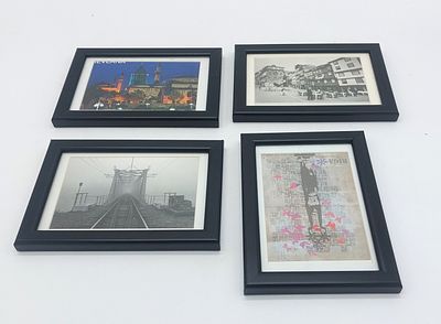 Quatro Molduras Retangulares Decorativas. Corpos em formato retangular com molduras em preto com 