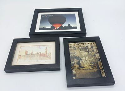 Tr&ecirc;s Molduras Retangulares Decorativas. Corpo em formato retangular, com molduras em preto com 