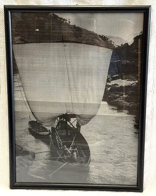Photo Boat Reveal Framed
. Rectangular body, black lacquered wooden frame, signed photo, with 